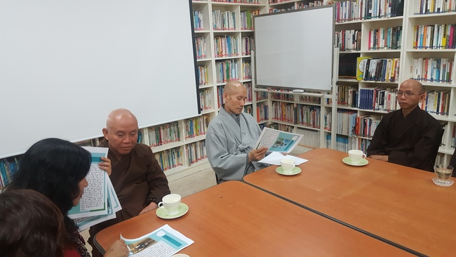 Partake in the Vesak Ceremony at Yonggungsa Cham Joeun Uri Temples